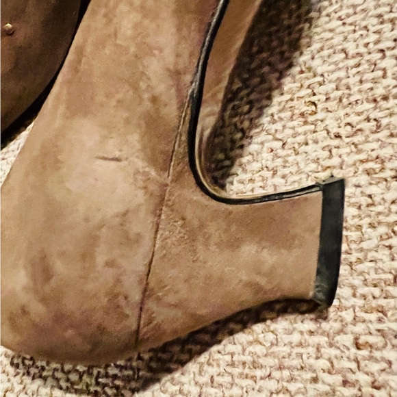 Saks Fifth Avenue Suede Low Heel Shoes - Picture 5 of 10